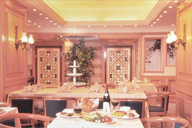 Grand Hotel Бейрут Экстерьер фото