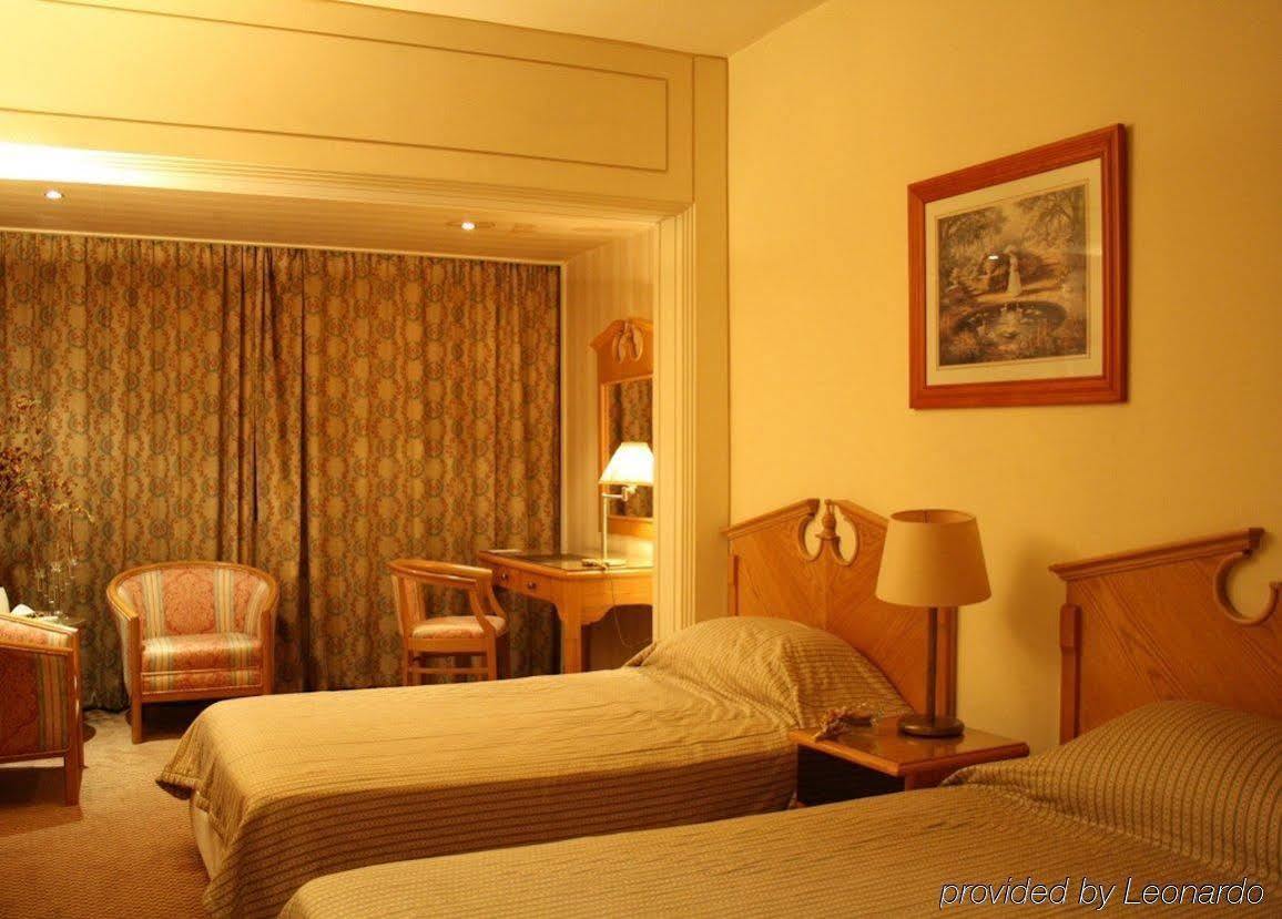 Grand Hotel Бейрут Экстерьер фото